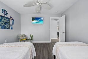 3 habitaciones, tabla de planchar con plancha, wifi y ropa de cama 