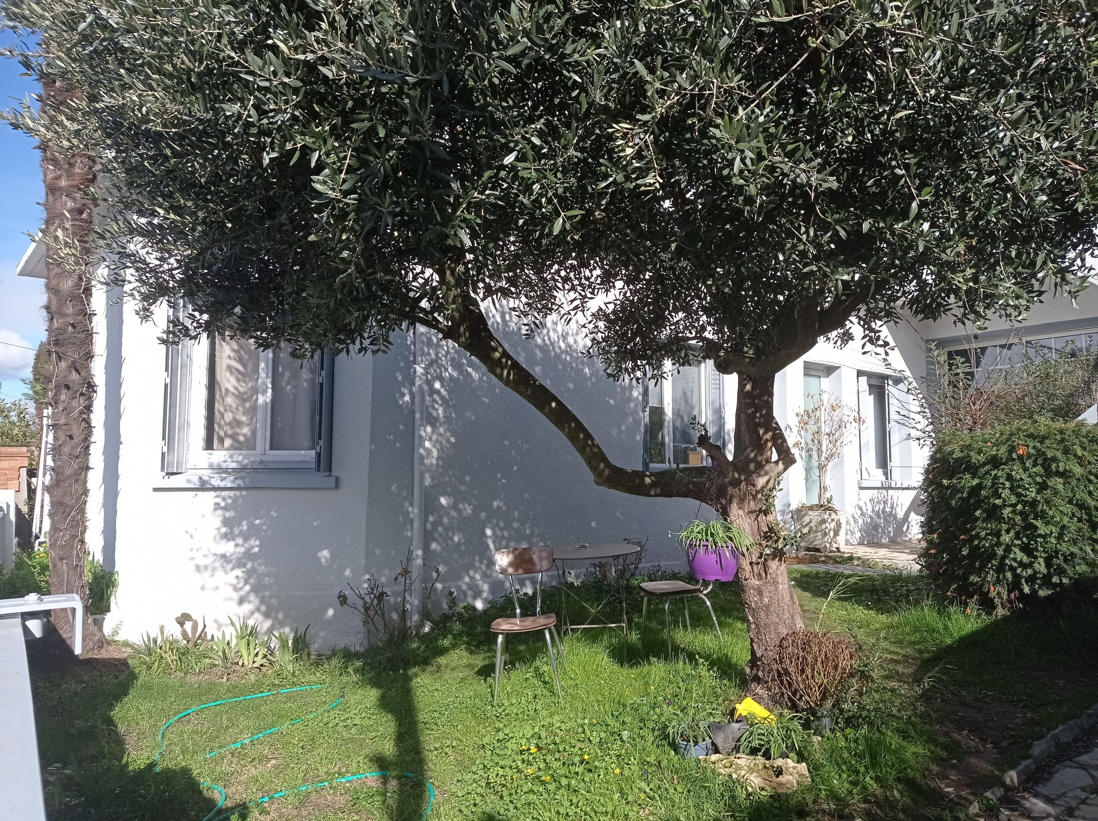 Chambre Meublee Independante. Piscine:jardin