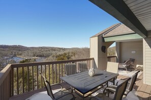 Outdoor dining - 2BR Lake Escape by SDC & TR Lake 4-5 (Branson)
