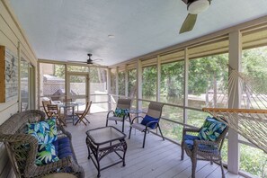 屋外ダイニングエリア