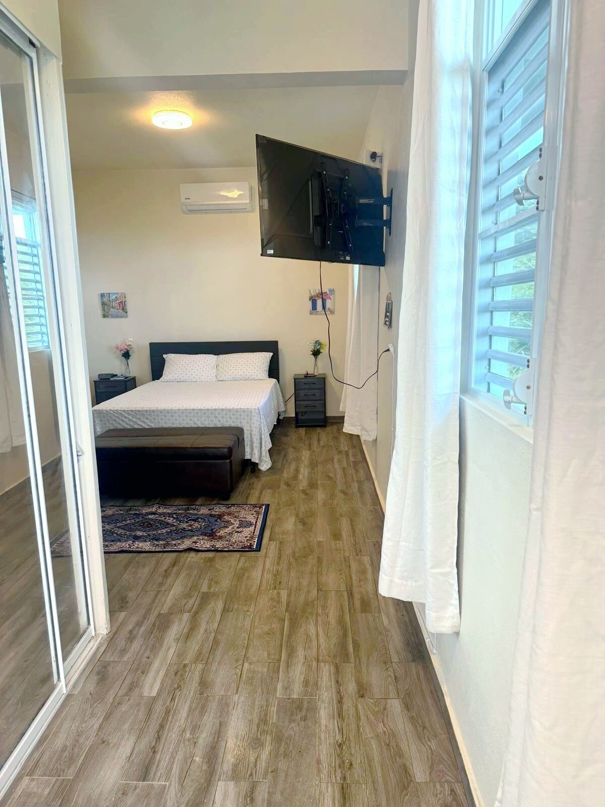 1 غرفة نوم ومكتب ومكواة/لوح كي وواي فاي مجانًا