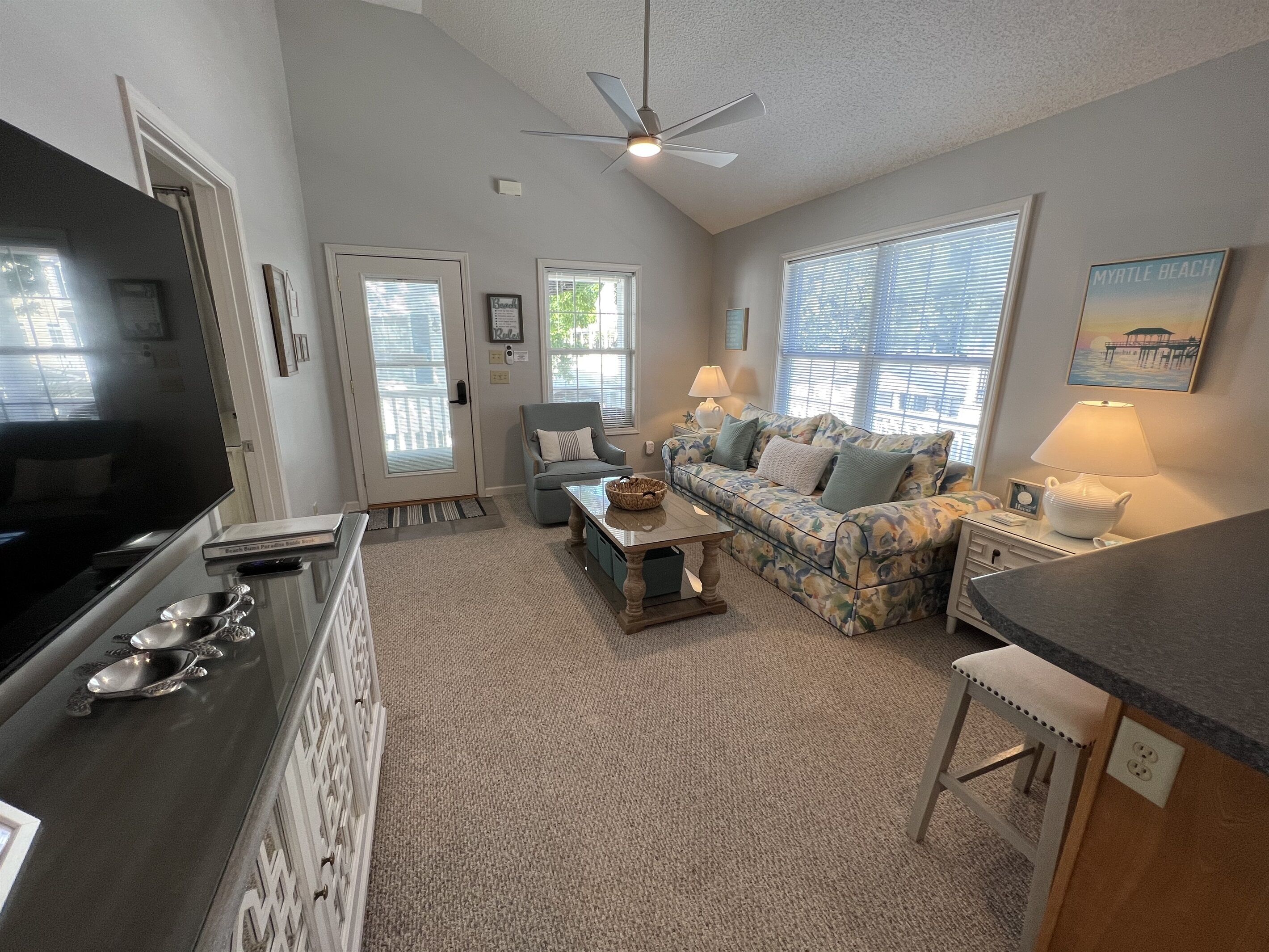 Beach Bums Paradise 3 bdrm 2 bath #8008