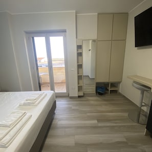 Exclusive Room, Balcony | Premium bedding, down duvets, pillow-top beds, desk - Vatikurca (San Nicola Arcella)