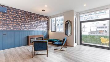 Executive Apartment | Living area