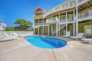 Outdoor pool - Soundfront with Private Pool, Hot Tub, Elevator, Private Sound Access, Game Room (Avon)
