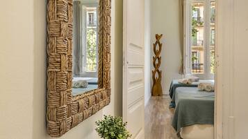 Deluxe appartement | 2 slaapkamers, een kluis op de kamer, geluiddichte muren