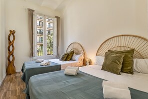 In-room safe, soundproofing, iron/ironing board, free WiFi - Aragó Suites (Barcelona)