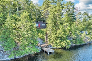 Exterior - Lake Winnipesaukee Waterfront Cottage in Moultonborough (Moultonborough)