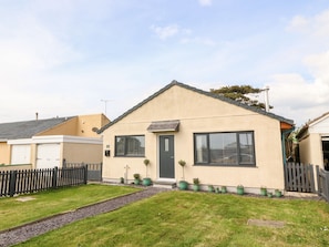 Exterior - Valley Pines (Holyhead)