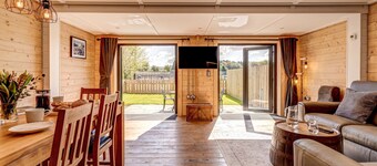 Bluebell Lodge | The Ridgeway Holiday Let | 3 Beds & Sleeps 6