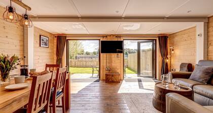 Bluebell Lodge | The Ridgeway Holiday Let | 3 Beds & Sleeps 6