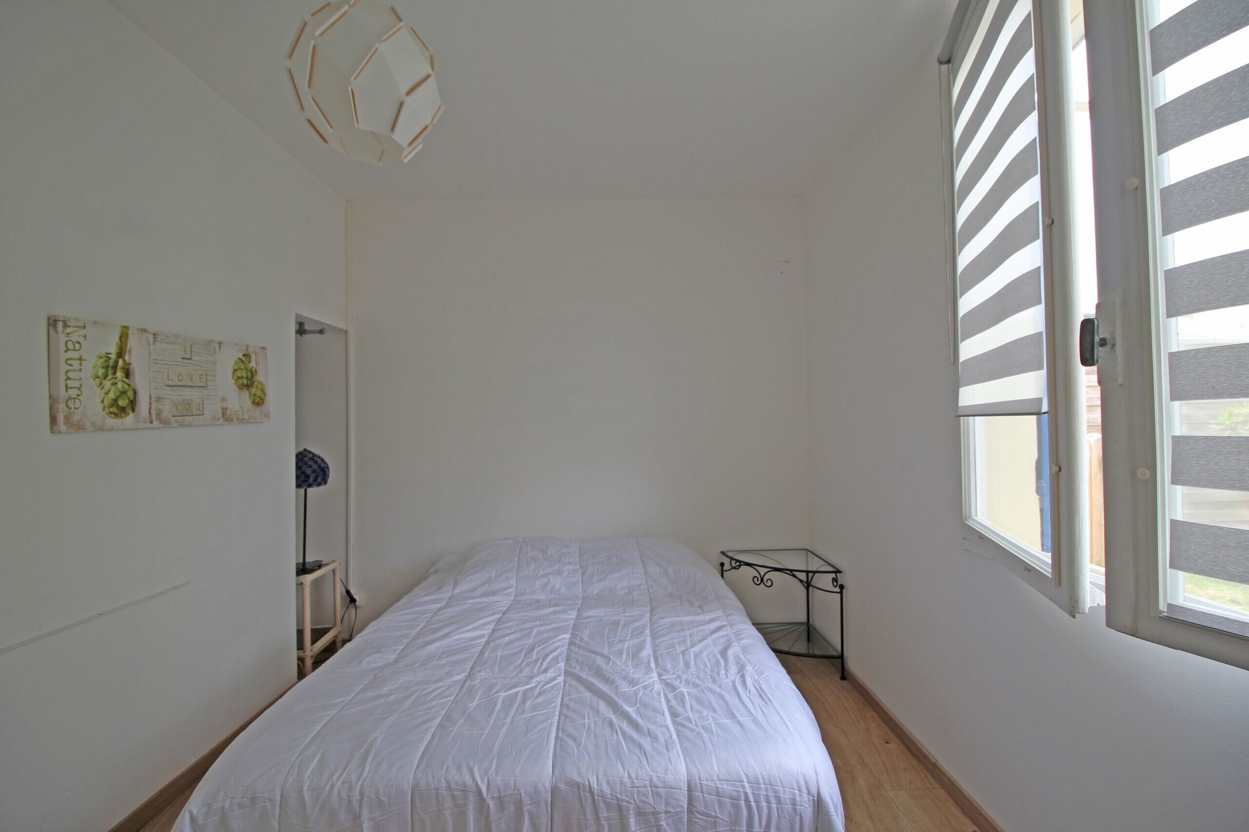 2 bedroom house near the Broustic park