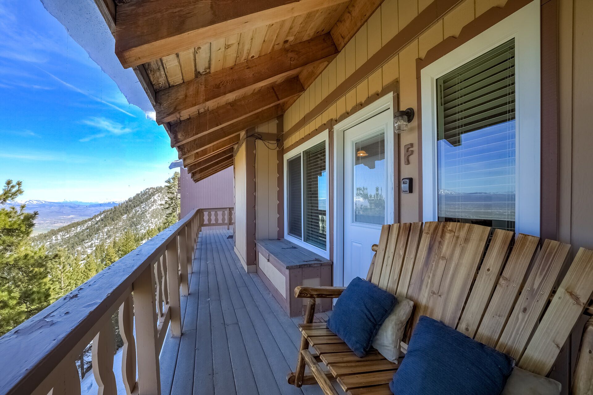 Mile High Mountain - Carson Valley Views for miles!