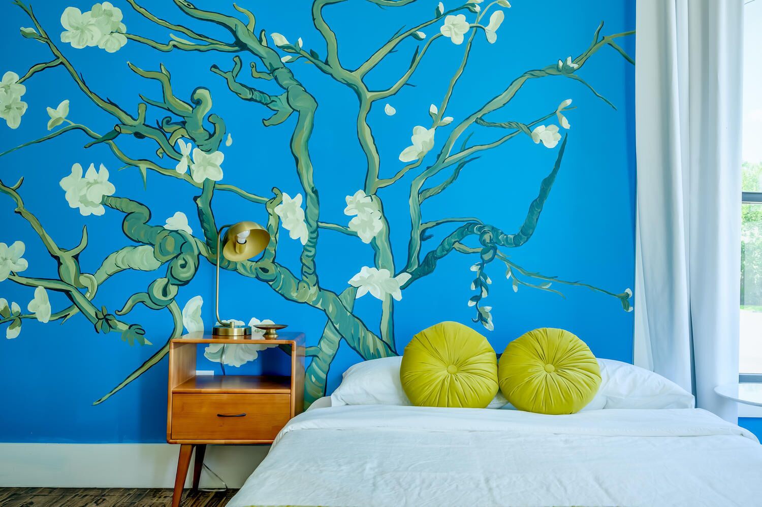 Historic B&B in the Heart of Austin: 7 Unique & Private Suites, Sleep 25!