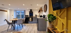 Apartment, 1 Queen Bed with Sofa bed | Dining - Beautiful 1-bed Apartment in Derbyshire (Ilkeston)
