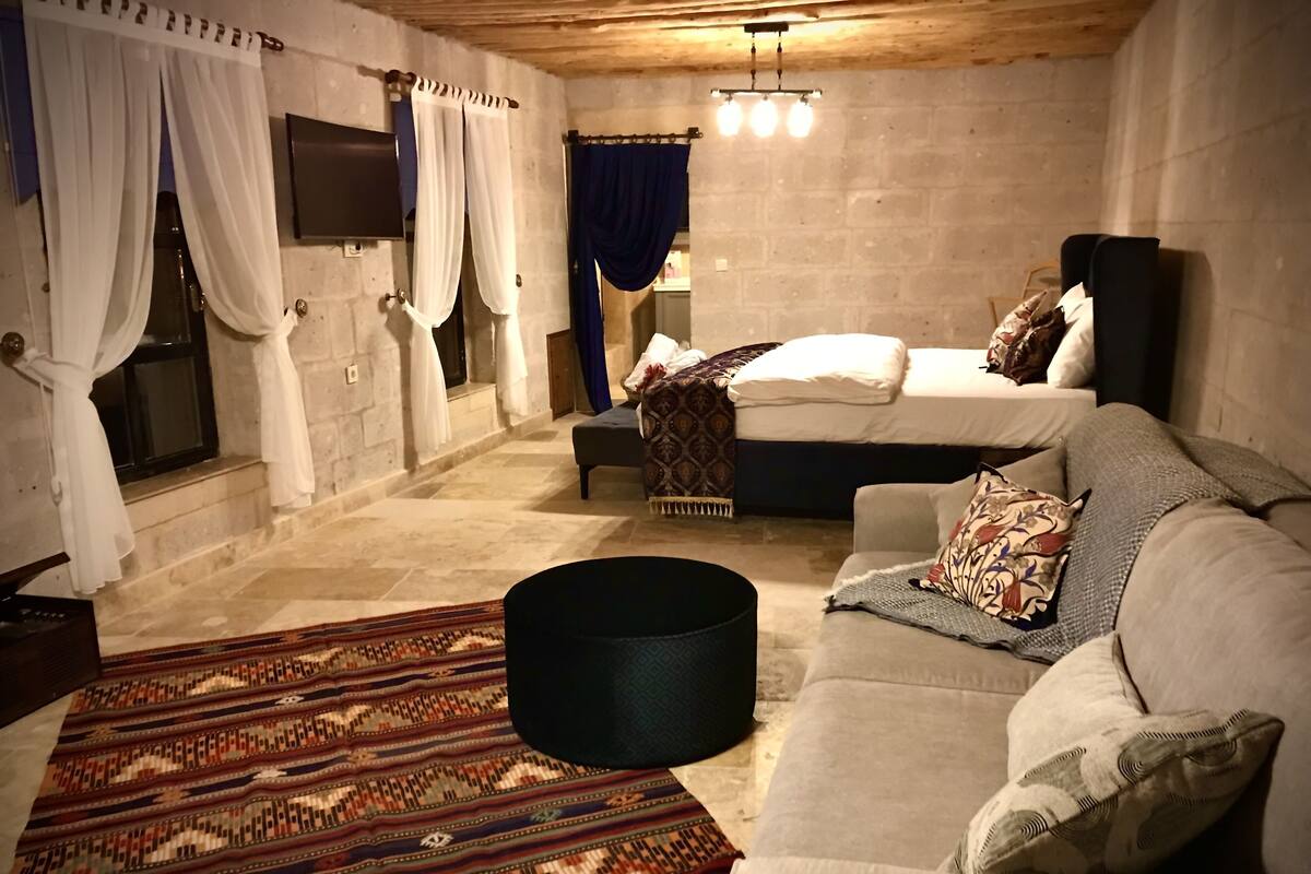 Exclusive Loft | Down comforters, Select Comfort beds, WiFi (free)
