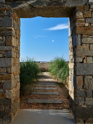 Property grounds - Villa Rojo with Private Pool (Santa Maria, Paros)