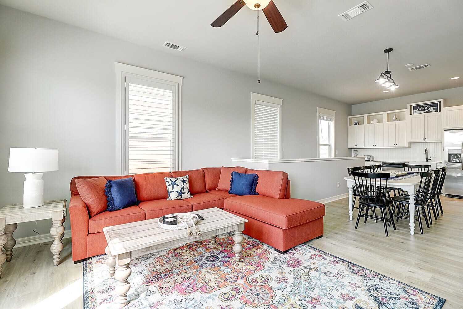 Pier access! Beautiful pool! 3 bedroom, 2.5 bathroom home in Rockport!