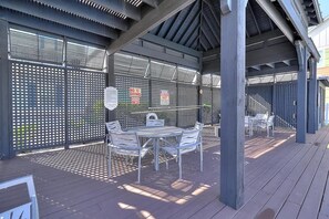 屋外ダイニングエリア