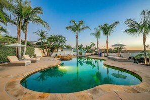 House, 5 Bedrooms | Pool