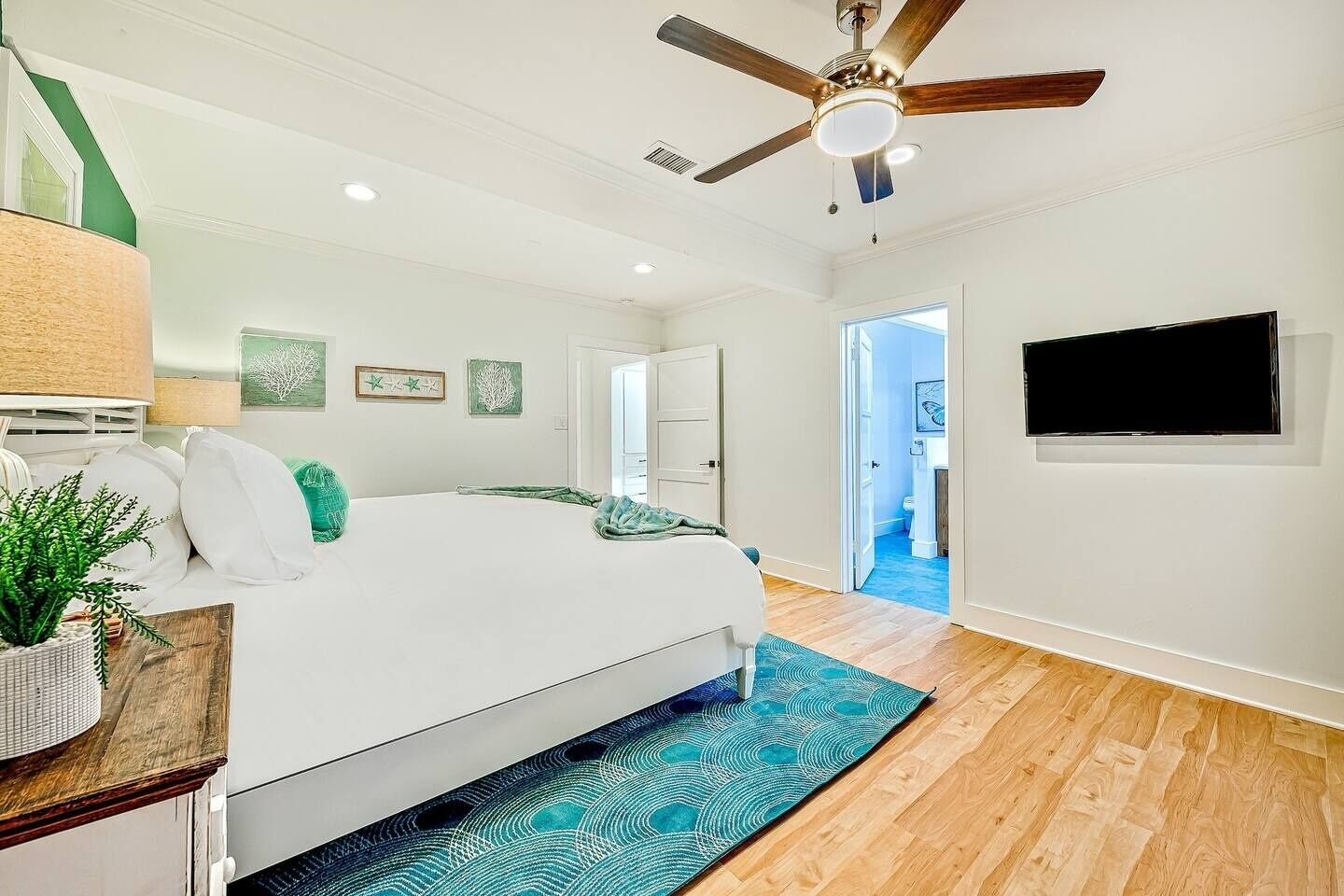 1185 Tamarack 4 Bedroom Home by Redawning