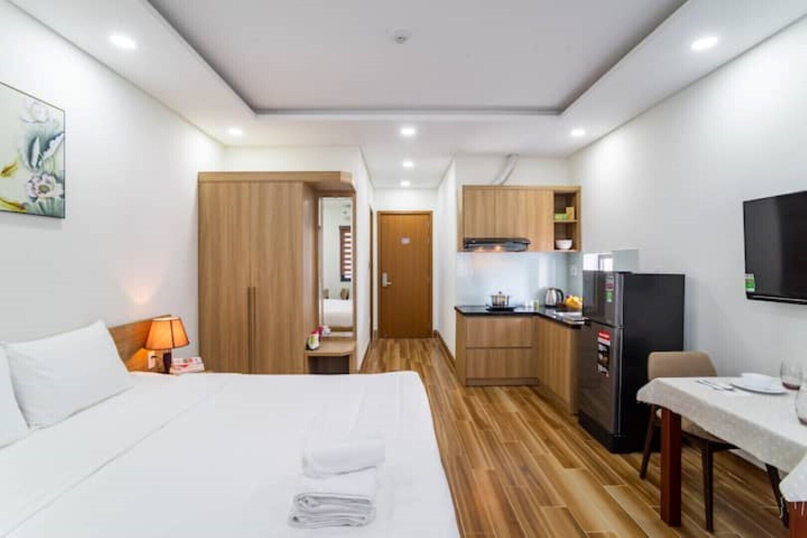 1 غرفة نوم ومكواة/لوح كي وواي فاي وملاءات أسرّة