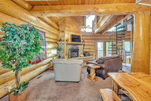 Cabin, 2 Bedrooms | Interior - Royal Views - Private Mountain Top Cabin 2 Bedroom Cabin by Heavenly Views Resort (Gatlinburg)
