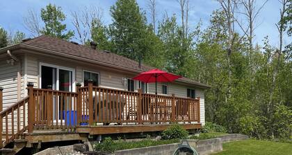 Welcome to Red door cottage! Sauble Beach!