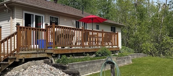 Welcome to Red door cottage! Sauble Beach!