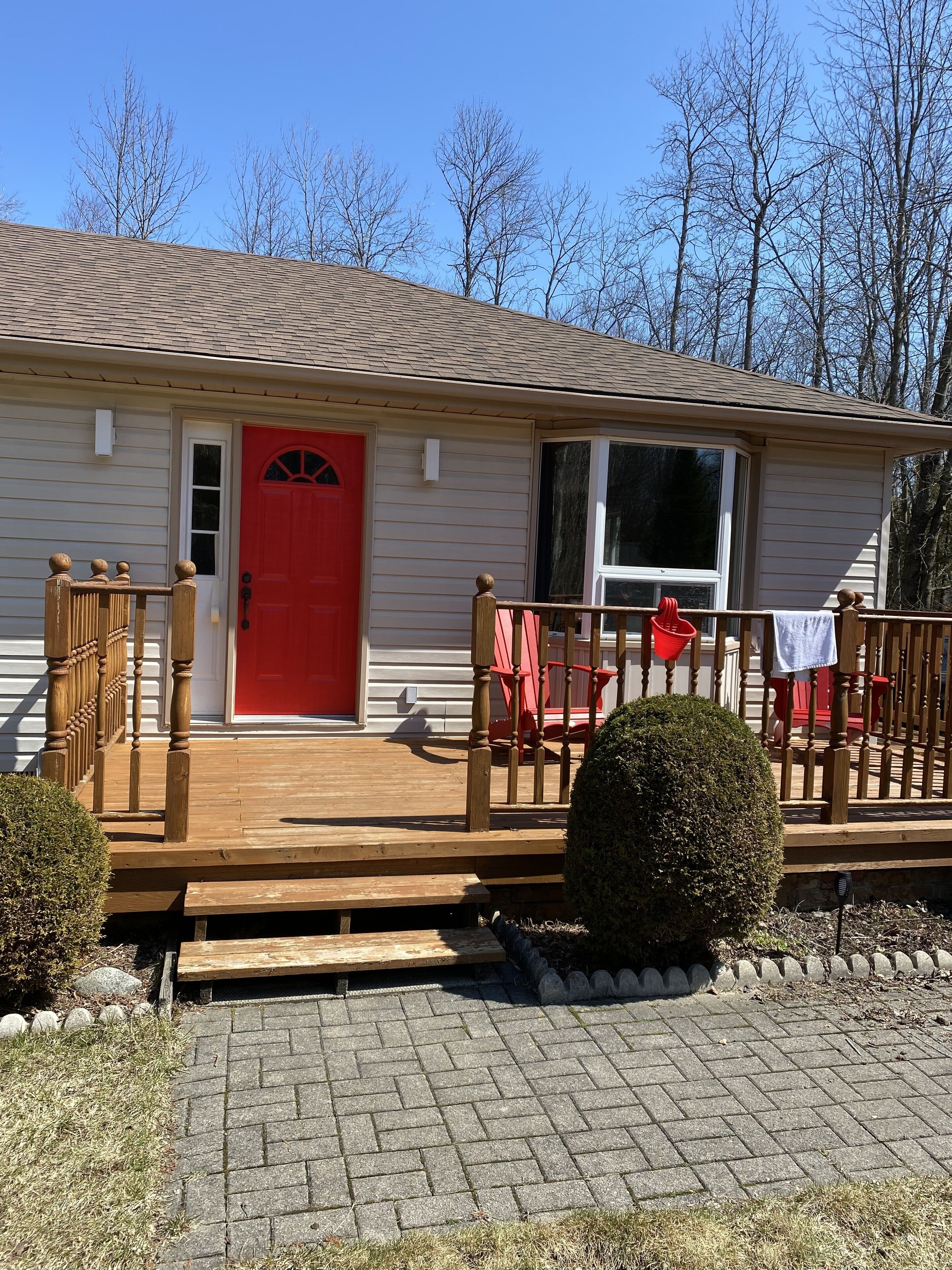 Welcome to Red Door Cottage! Sauble Beach!