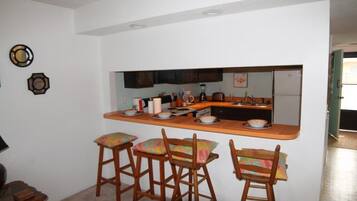 Condo, 2 Bedrooms | Private kitchen