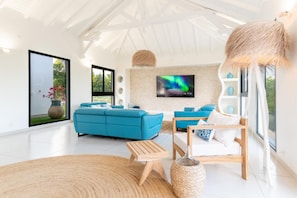 Fernseher, Stereoanlage