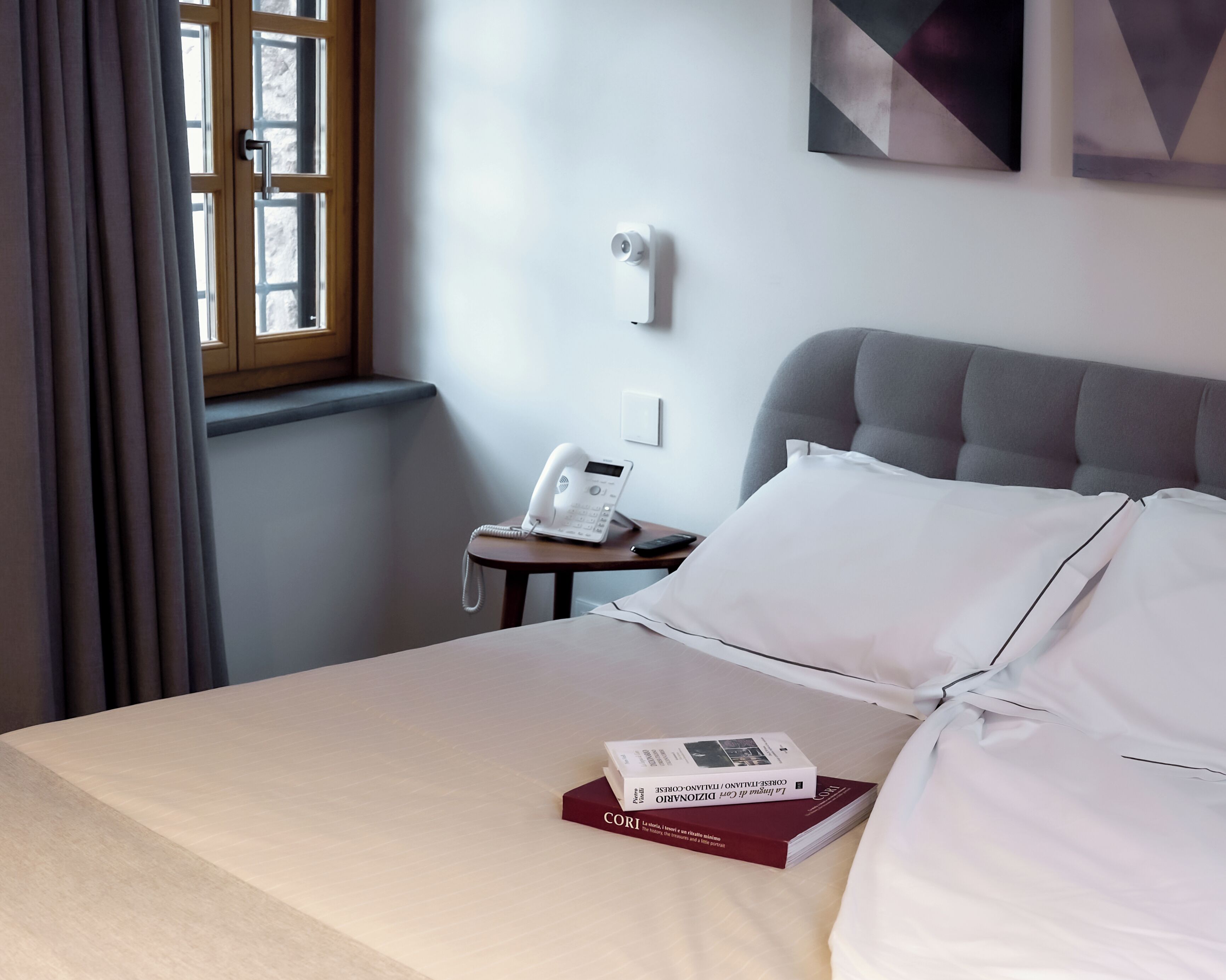 Habitación exclusiva | Caja fuerte, escritorio, wifi gratis y ropa de cama