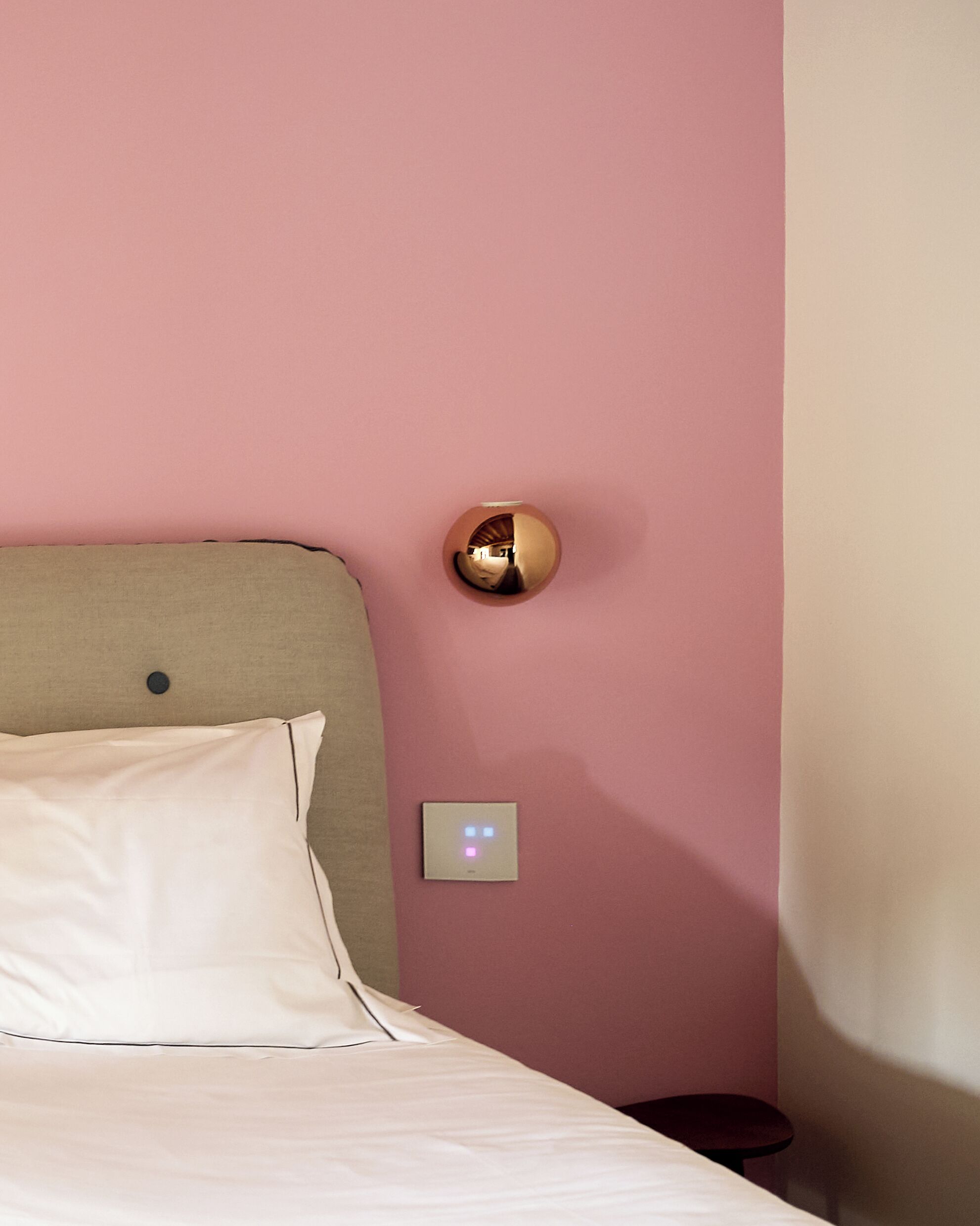 Apartamento superior | Caja fuerte, escritorio, wifi gratis y ropa de cama