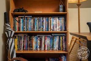 Game room - Niderer Rd Unit 314C - Dunning Ranch Guest Deluxe (Paso Robles)