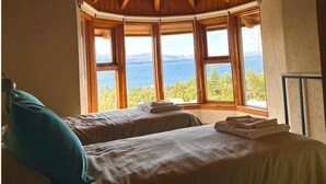 Dupleks Grand, 3 kamar tidur, pemandangan danau, tepi danau | Selimut bulu angsa, Wi-Fi gratis, dan seprai linen
