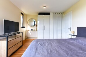 4 soverom, strykejern/-brett, wi-fi (inkludert) og sengetøy