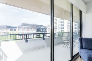 Interior - 2BR Executive Apartment by Envitae (Arlington)