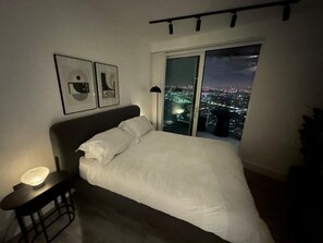 Apartment, 1 Queen Bed with Sofa bed | 1 bedroom, iron/ironing board, free WiFi, bed sheets