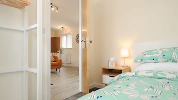 2 habitaciones, decoración personalizada y muebles diferentes