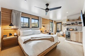 1 bedroom, iron/ironing board, WiFi, bed sheets - The Carlin Country Boy | King bed, mountain views (Breckenridge)