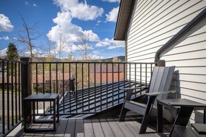 Terrace/patio - The Carlin Country Boy | King bed, mountain views (Breckenridge)