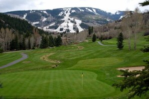 Golf - The Carlin Country Boy | King bed, mountain views (Breckenridge)