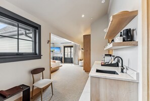 1 bedroom, iron/ironing board, WiFi, bed sheets - The Carlin Royal Tiger | Bunks, Views & Balcony (Breckenridge)