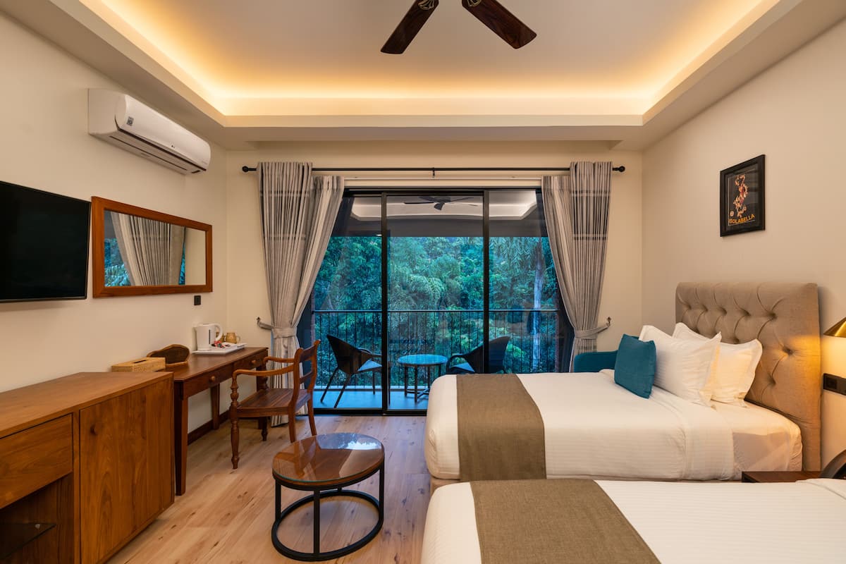 Ropa de cama de alta calidad, cubrecamas y minibar