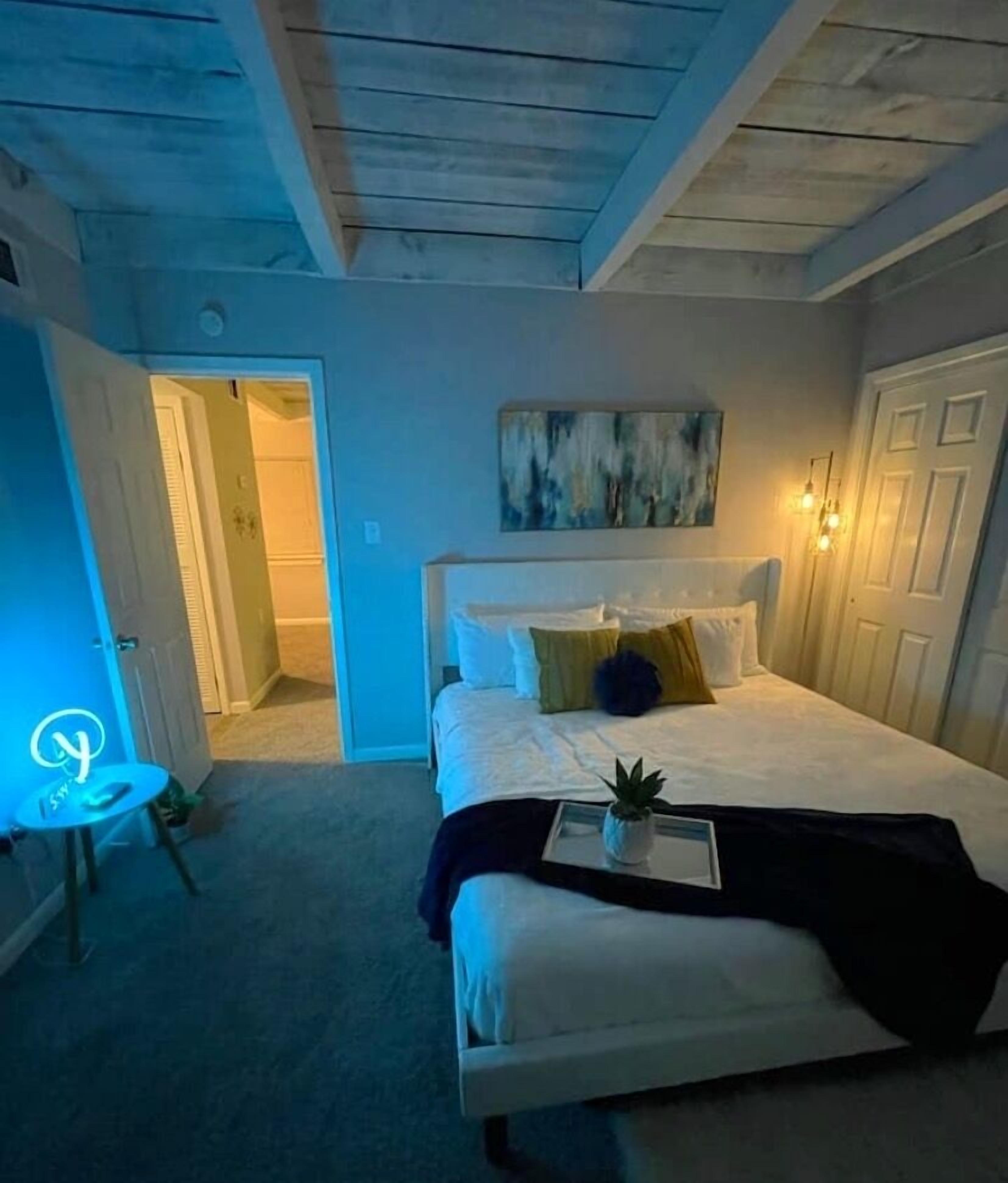 1 室のベッドルーム、デスク、アイロン / アイロン台、WiFi (無料)