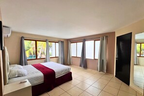 3 bedrooms, iron/ironing board, bed sheets