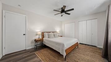 2 habitaciones, tabla de planchar con plancha, wifi y ropa de cama