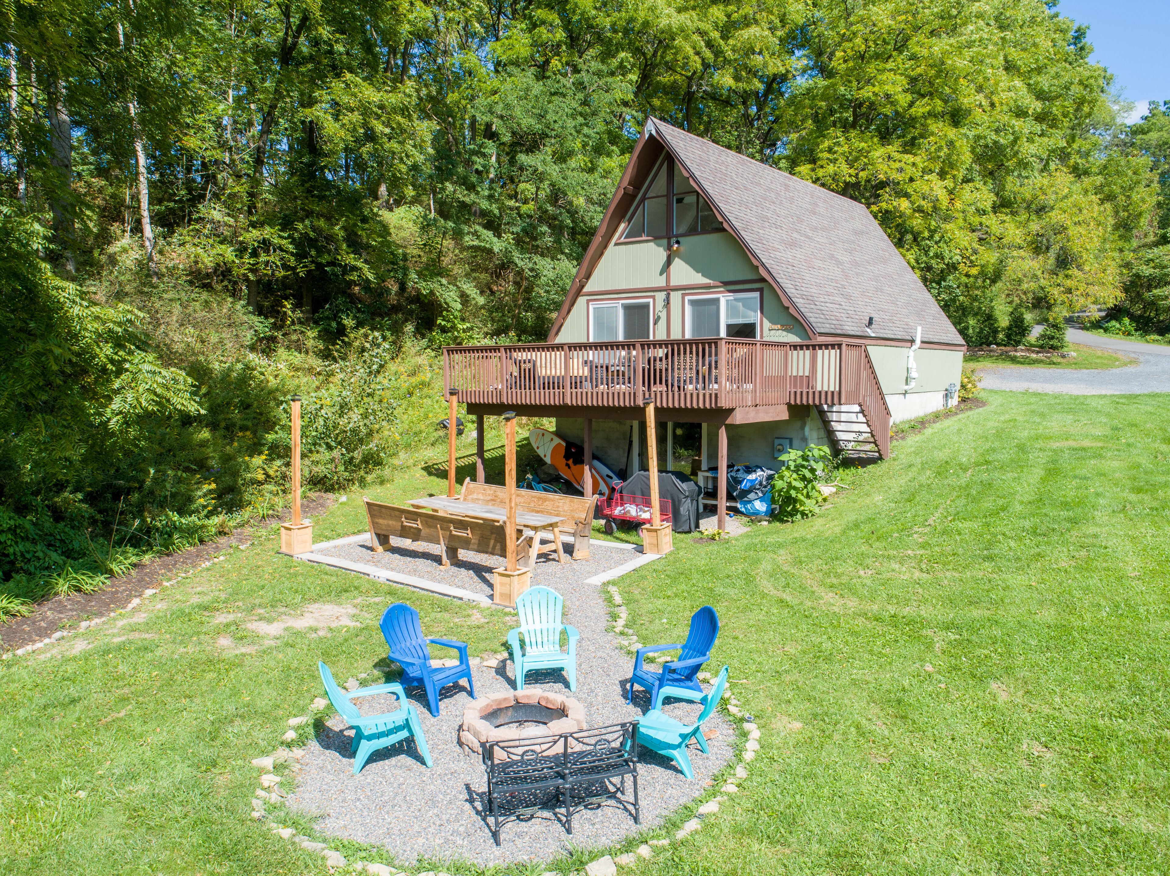 East Side 4 Bdrm on Skaneateles Lake, firepit, paddle boards, 5 miles to village