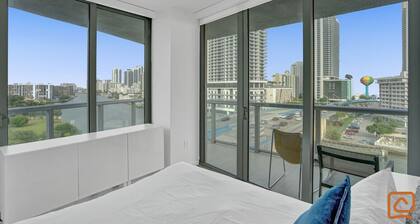 Waterfront Condo w/Pool, Shuttle and Amazing Views